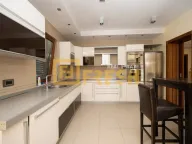 Izdavanje, kuća, 380m², Mareza, Podgorica - image 45