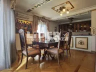 Izdavanje, četvorosoban stan, 140m², Savski Venac, Beograd - image 1