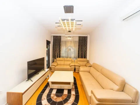 Izdavanje, jednosoban stan, 47m², Centar, Podgorica - image 1