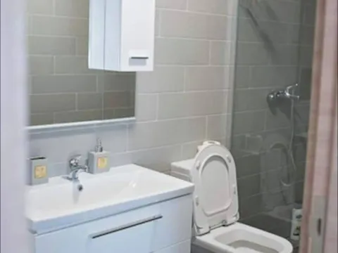 Izdavanje, dvosoban stan, 70m², Pobrežje, Podgorica - image 5