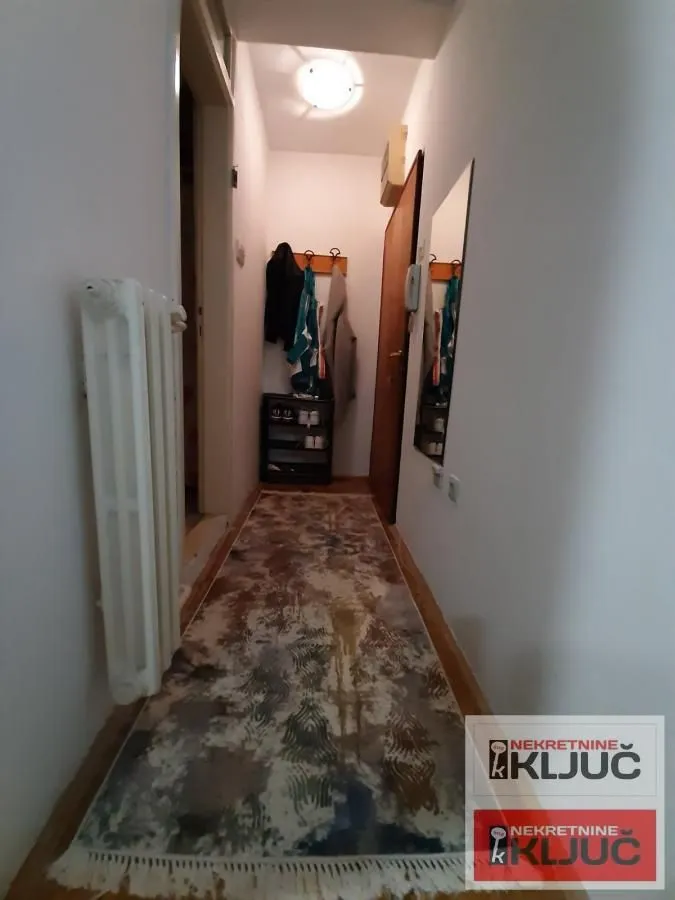 Prodaja, garsonjera, 22m², Bulevar Oslobodjenja, Novi Sad Sve Podlokacije