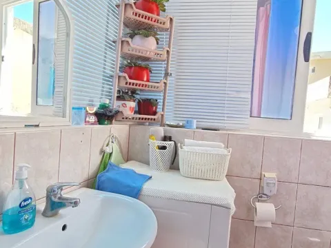 Sale, two bedroom apartment, 58m², Bečići, Budva - image 20