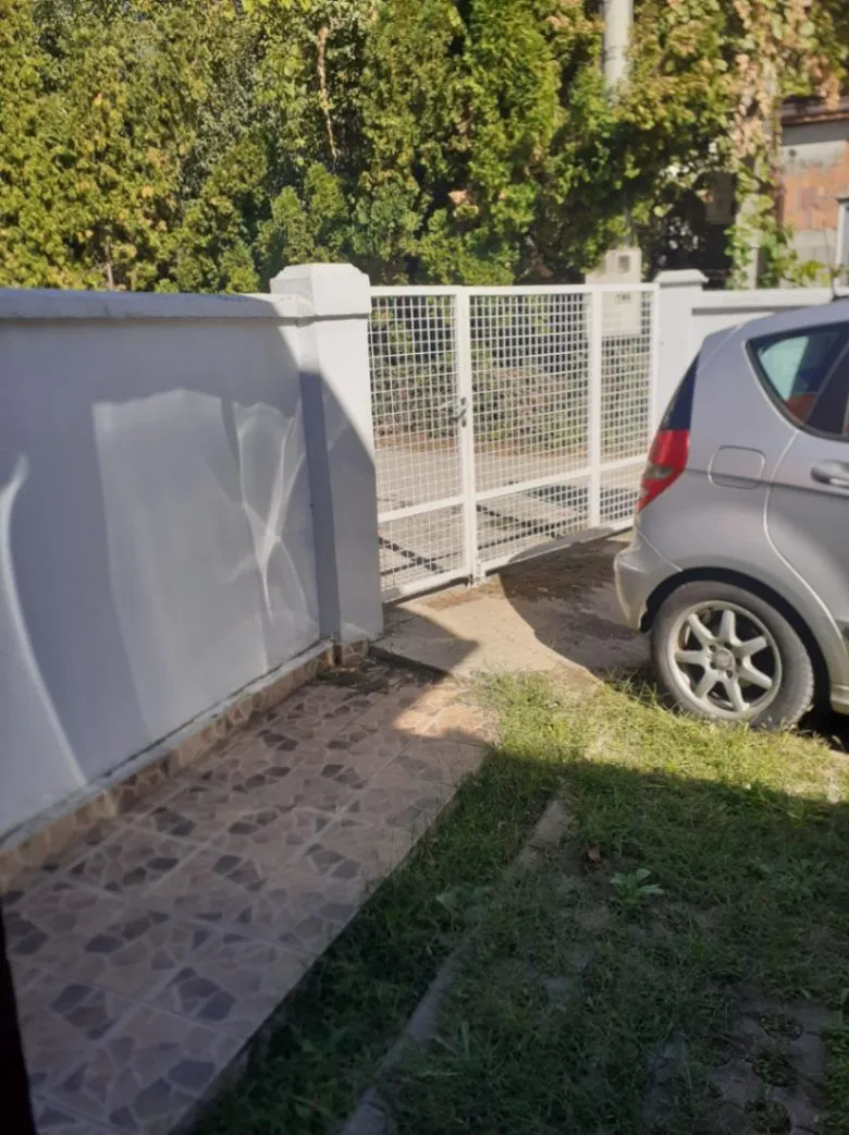 Prodaja, dvosoban stan, 50m², Ledine, Beograd