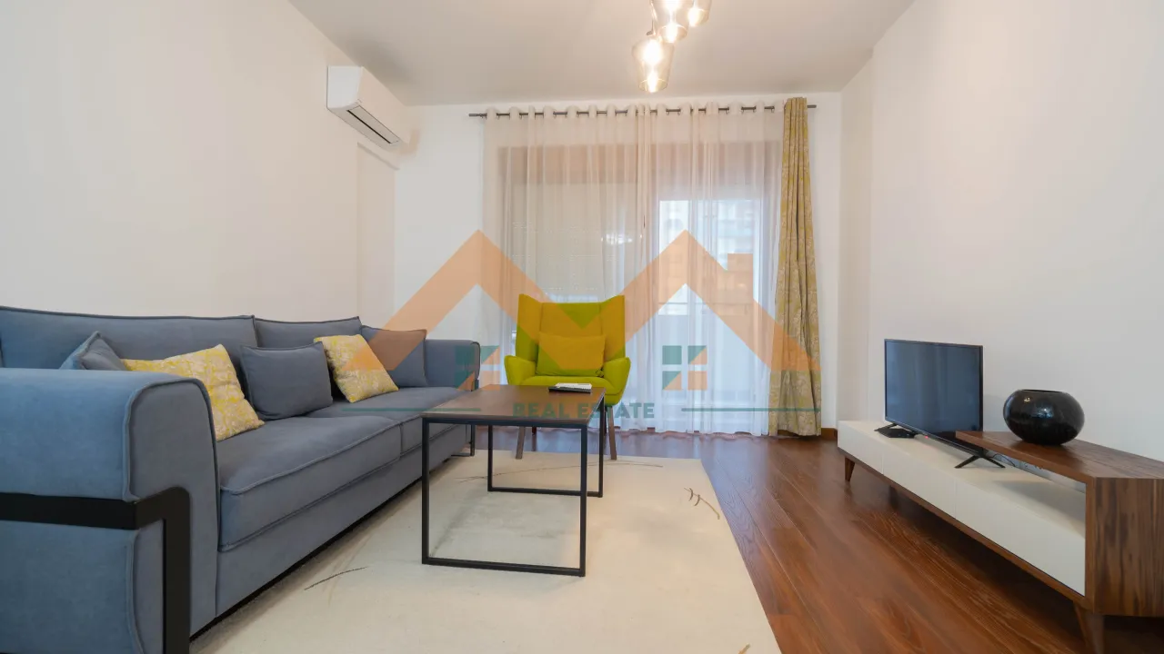 Izdavanje, jednosoban stan, 52m², Master Kvart, Podgorica