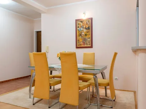 Sale, two bedroom apartment, 80m², Budva, Crna Gora - image 8