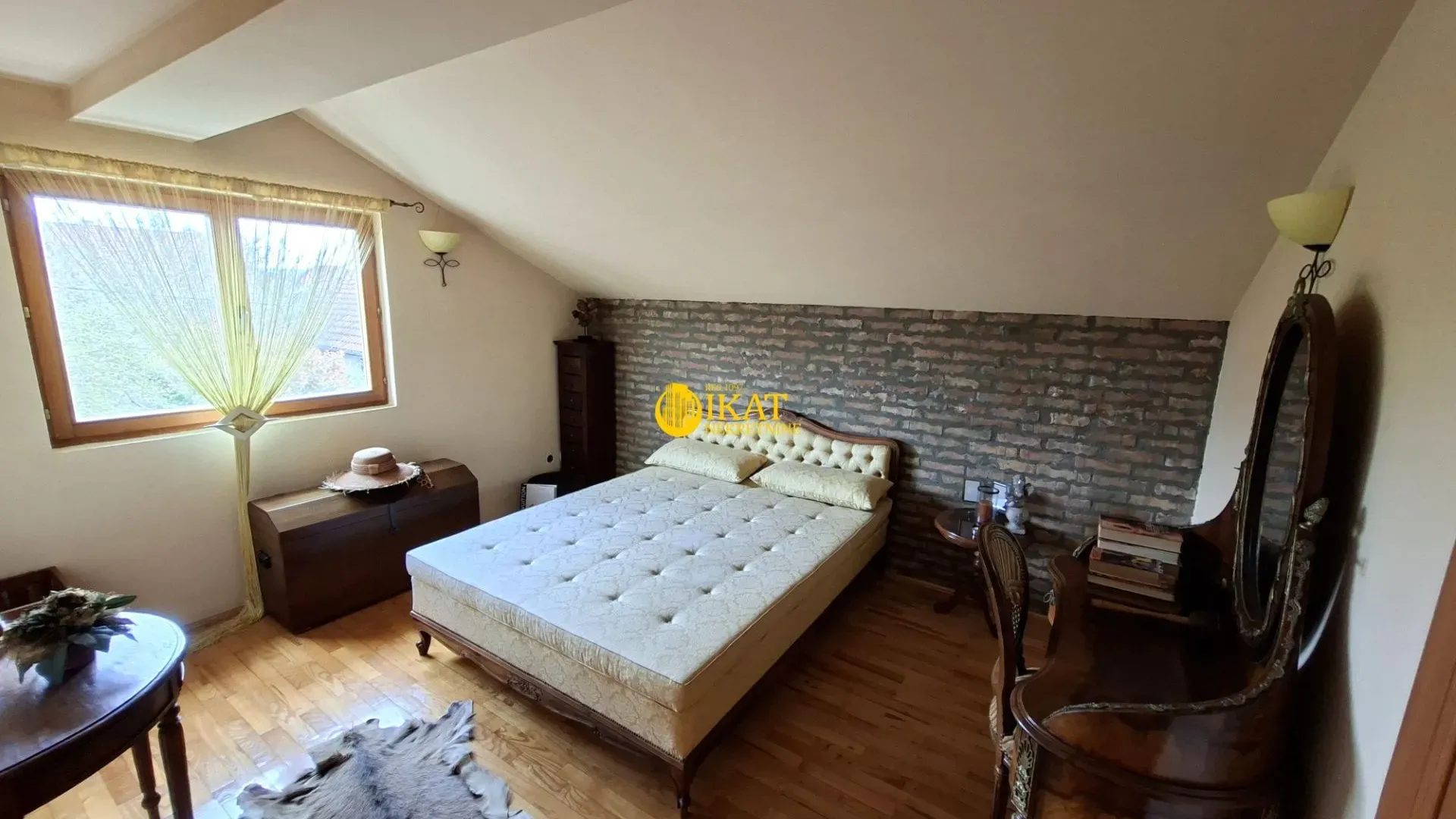 Prodaja, kuća, 265m², Borča 1, Borča Sve Podlokacije