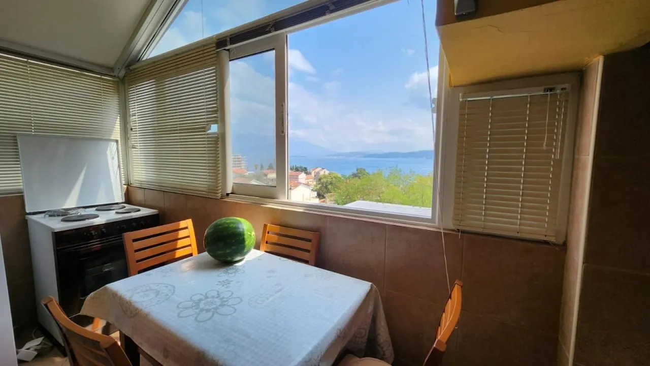 Prodaja, jednosoban stan, 41m², Baošići, Herceg Novi