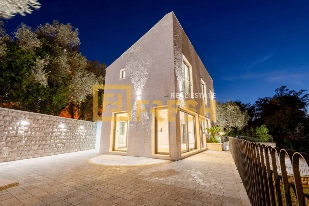 Sale, house, 240m², Budva, Crna Gora