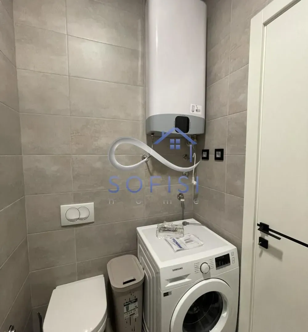 Izdavanje, dvosoban stan, 70m², Lipov gaj, Novi Sad Sve Podlokacije