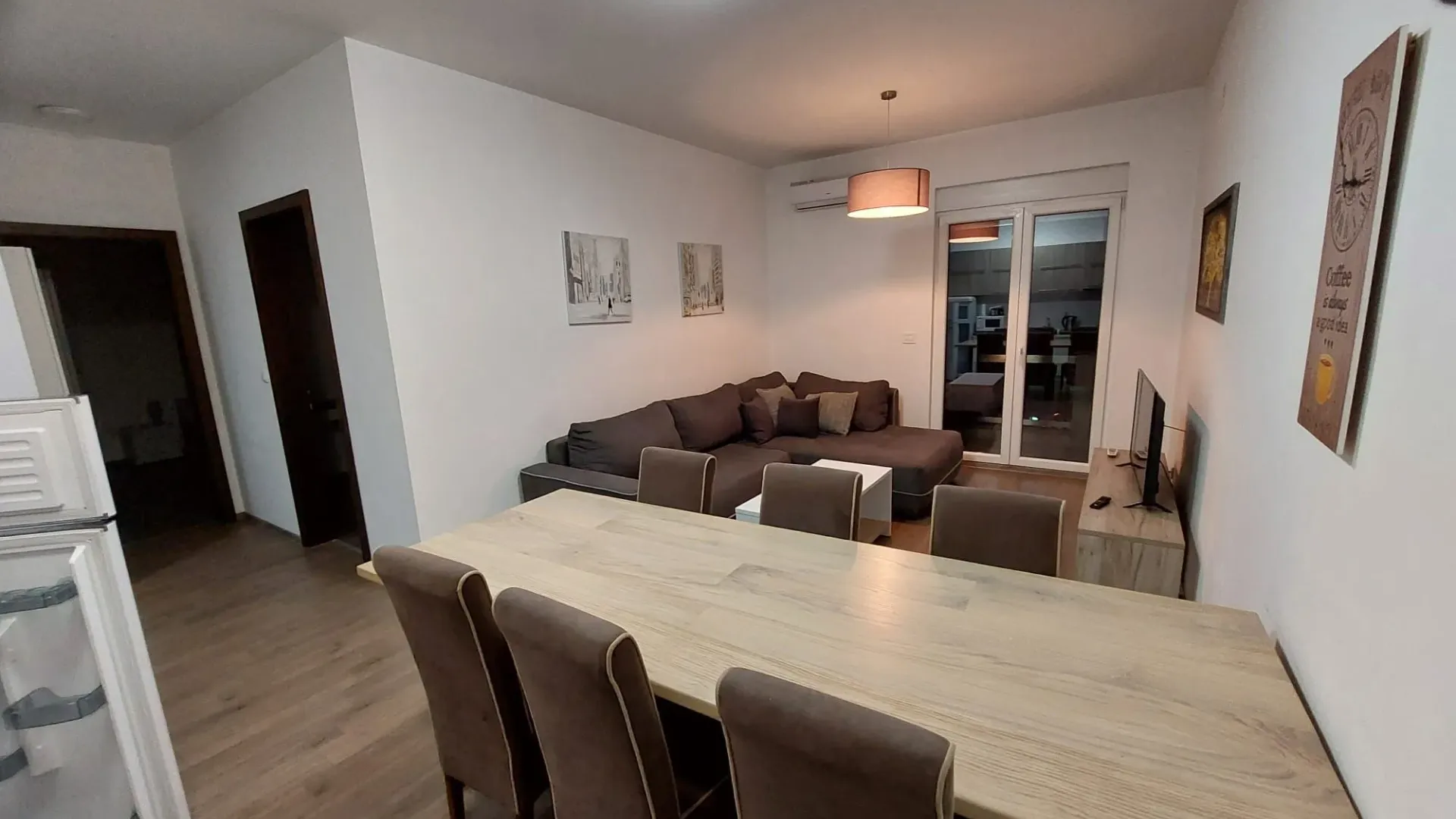Izdavanje, trosoban stan, 80m², Centar, Loznica