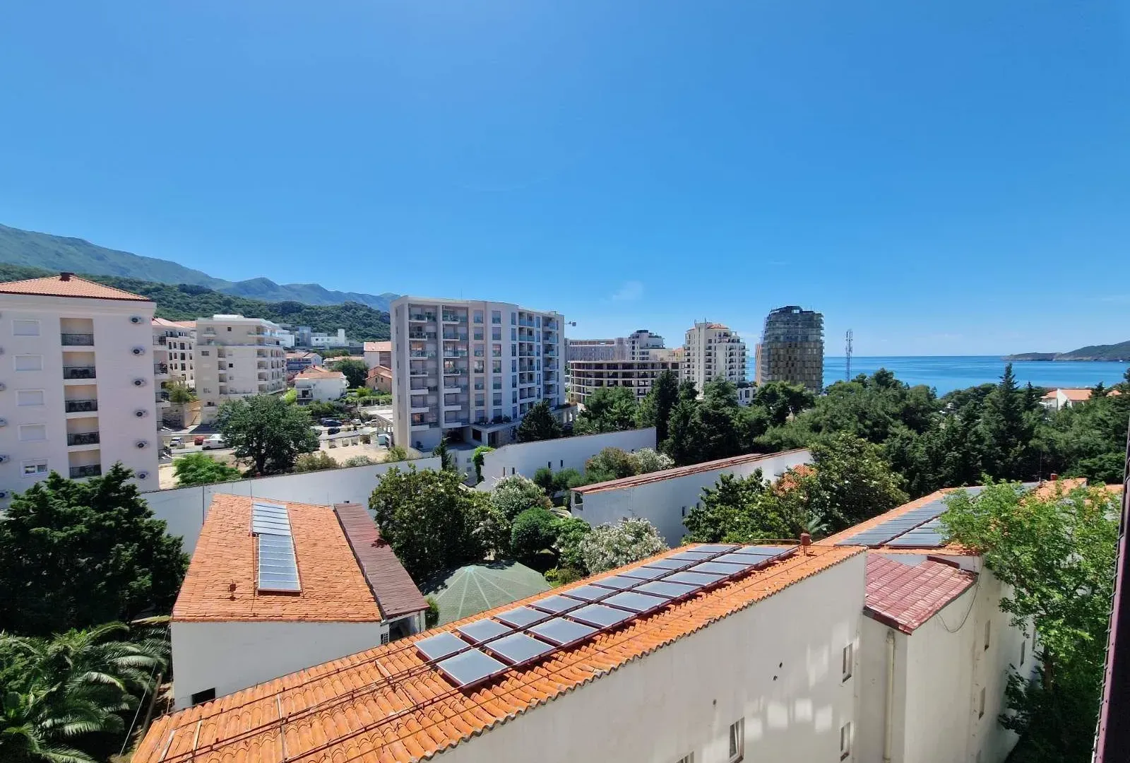 Prodaja, trosoban stan, 94m², Bečići, Budva
