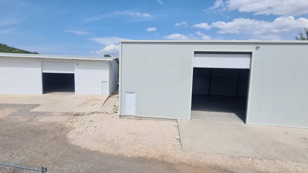 Rent, office space, 405m², Kotor, Crna Gora