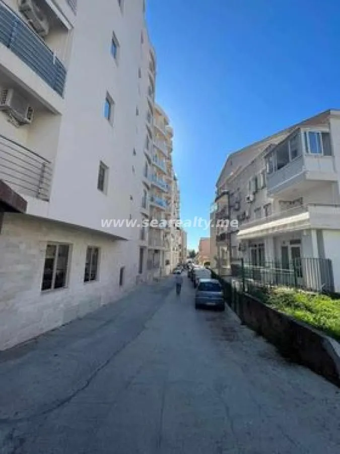 Rent, one bedroom apartment, 43m², Budva, Crna Gora
