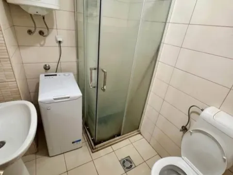 Izdavanje, dvosoban stan, 70m², Momišići, Podgorica - image 3