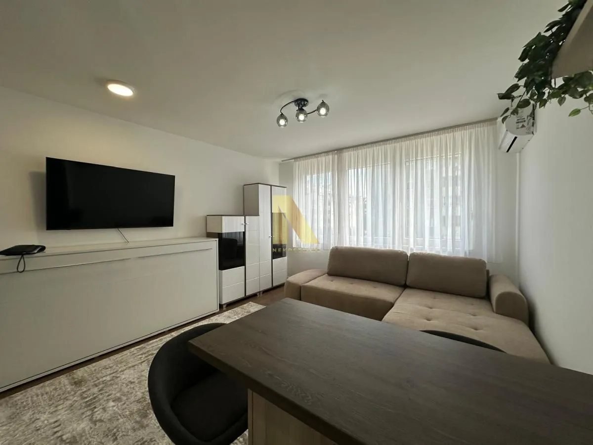 Izdavanje, garsonjera, 25m², Novo naselje, Novi Sad