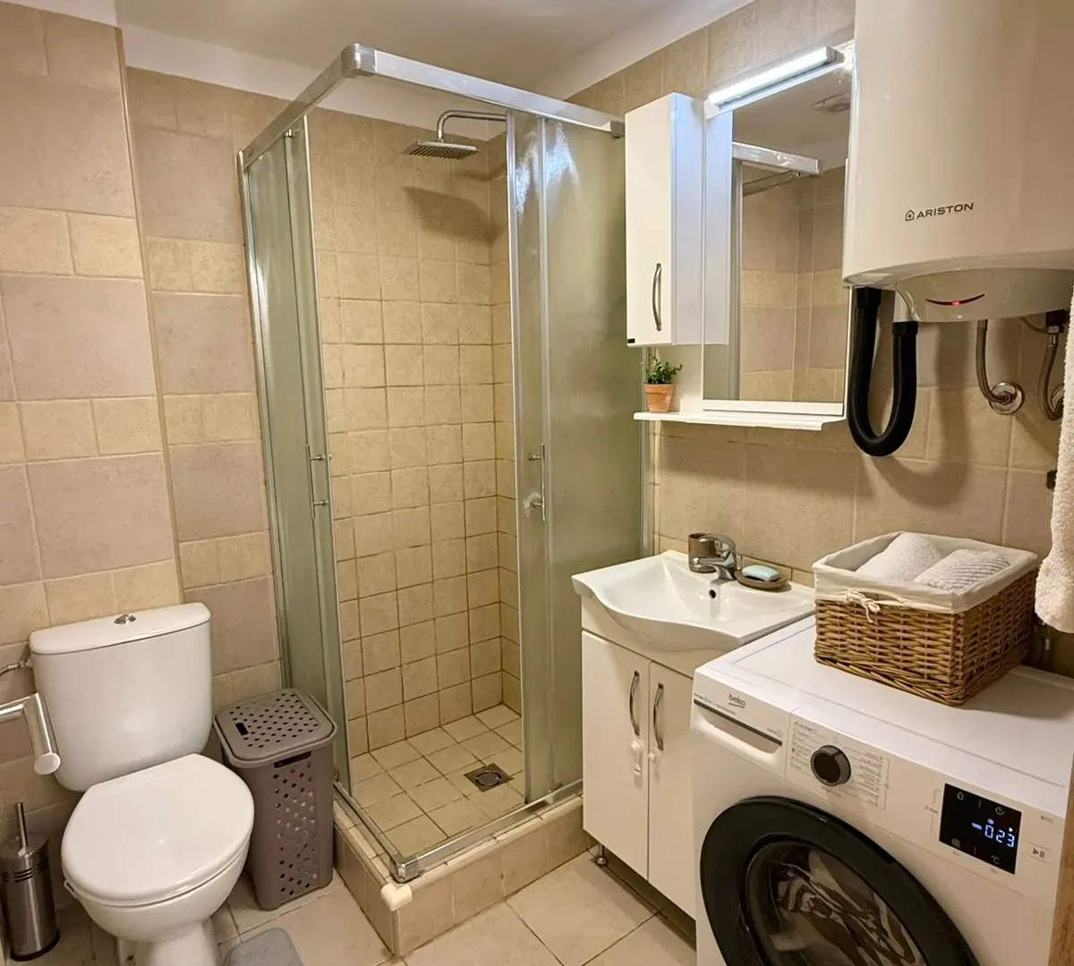 Prodaja, jednosoban stan, 74m², Dobrota, Kotor