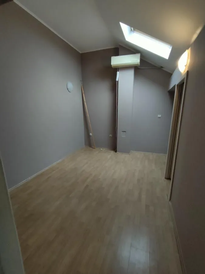 Izdavanje, četvorosoban stan, 103m², Nova Detelinara, Novi Sad Sve Podlokacije