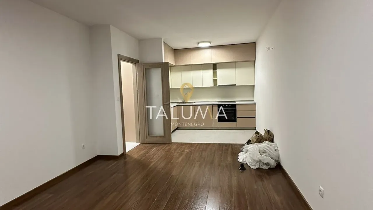 Izdavanje, jednosoban stan, 56m², City Kvart, Podgorica