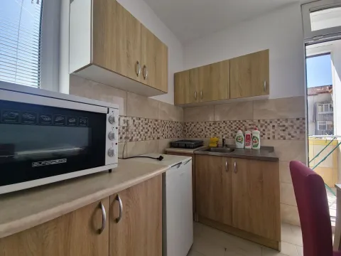 Rent, one bedroom apartment, 42m², Budva, Crna Gora - image 9