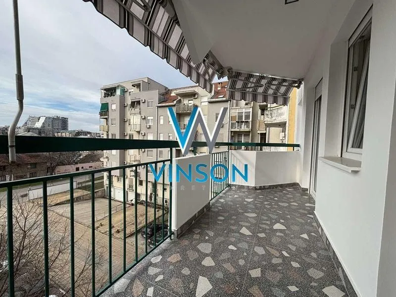 Prodaja, dvosoban stan, 55m², Adamovićevo Naselje, Novi Sad Sve Podlokacije