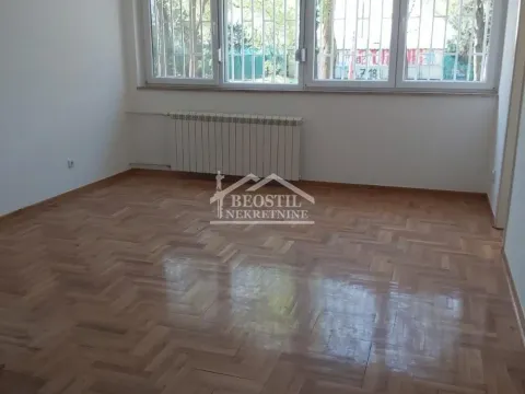 Izdavanje, trosoban stan, 65m², Novi Beograd Blok 21, Novi Beograd Sve Podlokacije - image 10