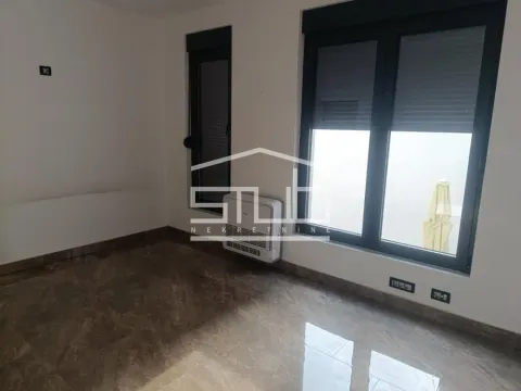 Izdavanje, poslovni prostor, 135m², Vukov Spomenik, Zvezdara Sve Podlokacije - image 11