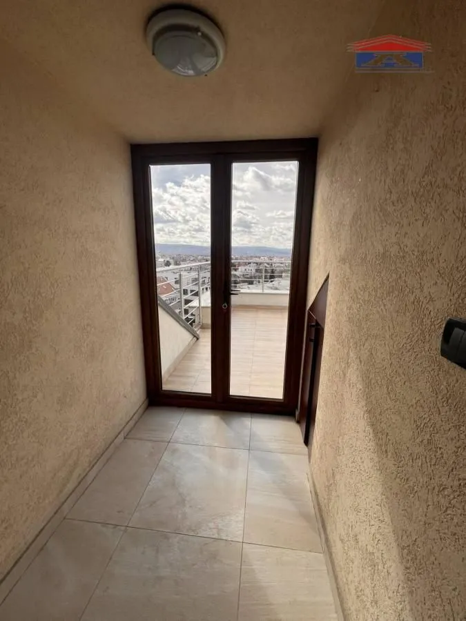 Prodaja, četvorosoban stan, 117m², Bulevar Evrope, Novi Sad Sve Podlokacije