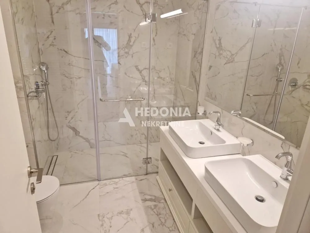 Rent, four bedroom apartment, 123m², Novi Beograd Blok 65, Novi Beograd Sve Podlokacije