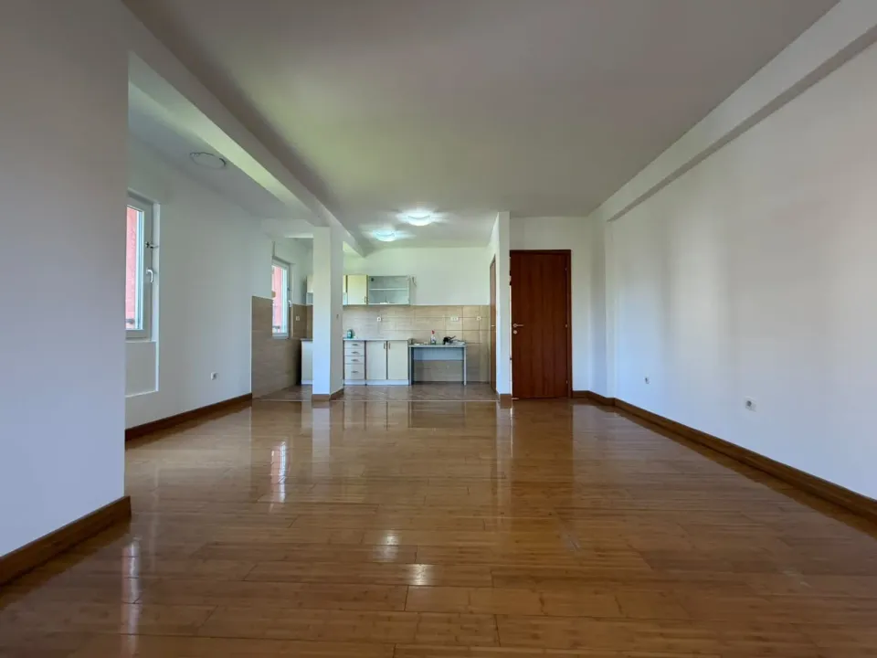 Rent, four bedroom apartment, 109m², Vezirov Most, Podgorica