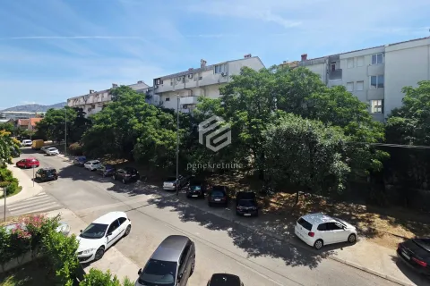 Rent, one bedroom apartment, 35m², Stari Aerodrom, Podgorica - image 17