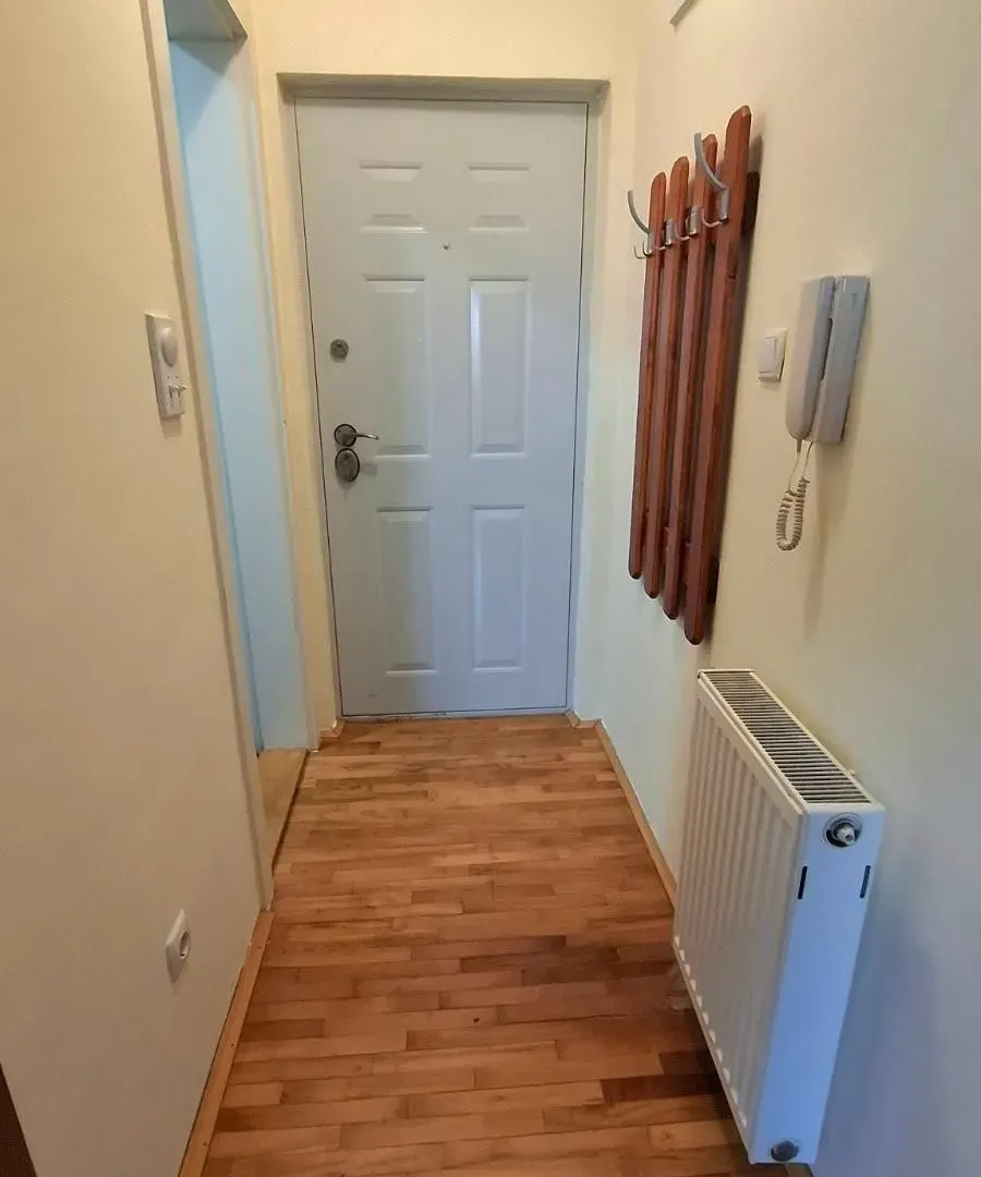 Rent, one bedroom apartment, 30m², Petlovo Brdo, Beograd