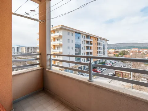 Prodaja, dvosoban stan, 53m², City Kvart, Podgorica - image 9