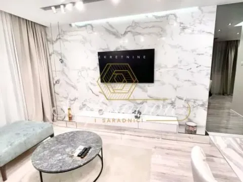 Izdavanje, stan, 69m², Bulevar Evrope, Novi Sad Sve Podlokacije - image 2