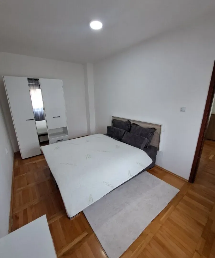 Rent, one bedroom apartment, 45m², Zlatica, Podgorica