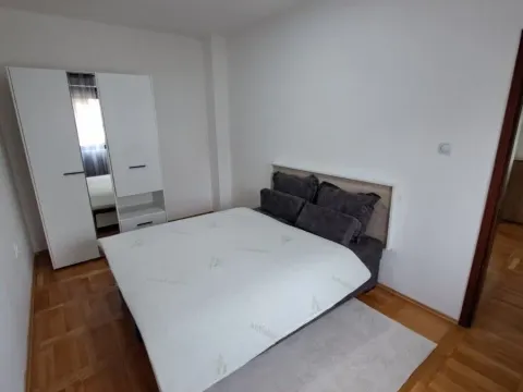Rent, one bedroom apartment, 45m², Zlatica, Podgorica - image 4