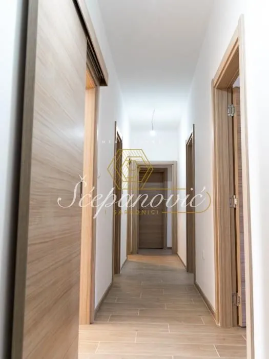 Prodaja, petosoban stan, 149m², Centar, Novi Sad