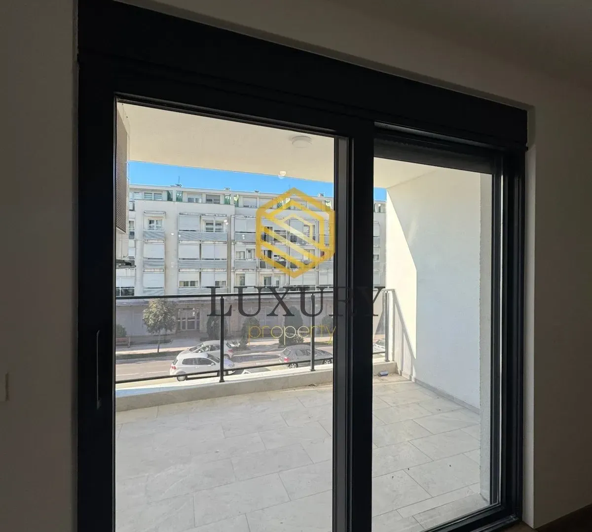 Prodaja, trosoban stan, 127m², Tološka šuma, Podgorica