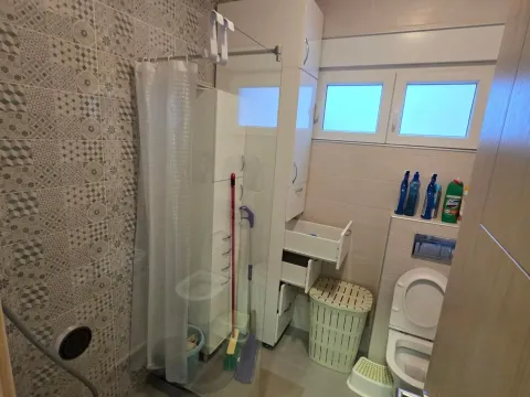 Rent, two bedroom apartment, 72m², Blok 9, Podgorica - image 16