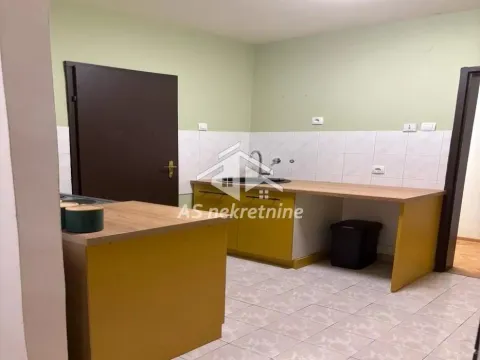 Izdavanje, trosoban stan, 92m², Zemun Save Kovačevića, Zemun Sve Podlokacije - image 5