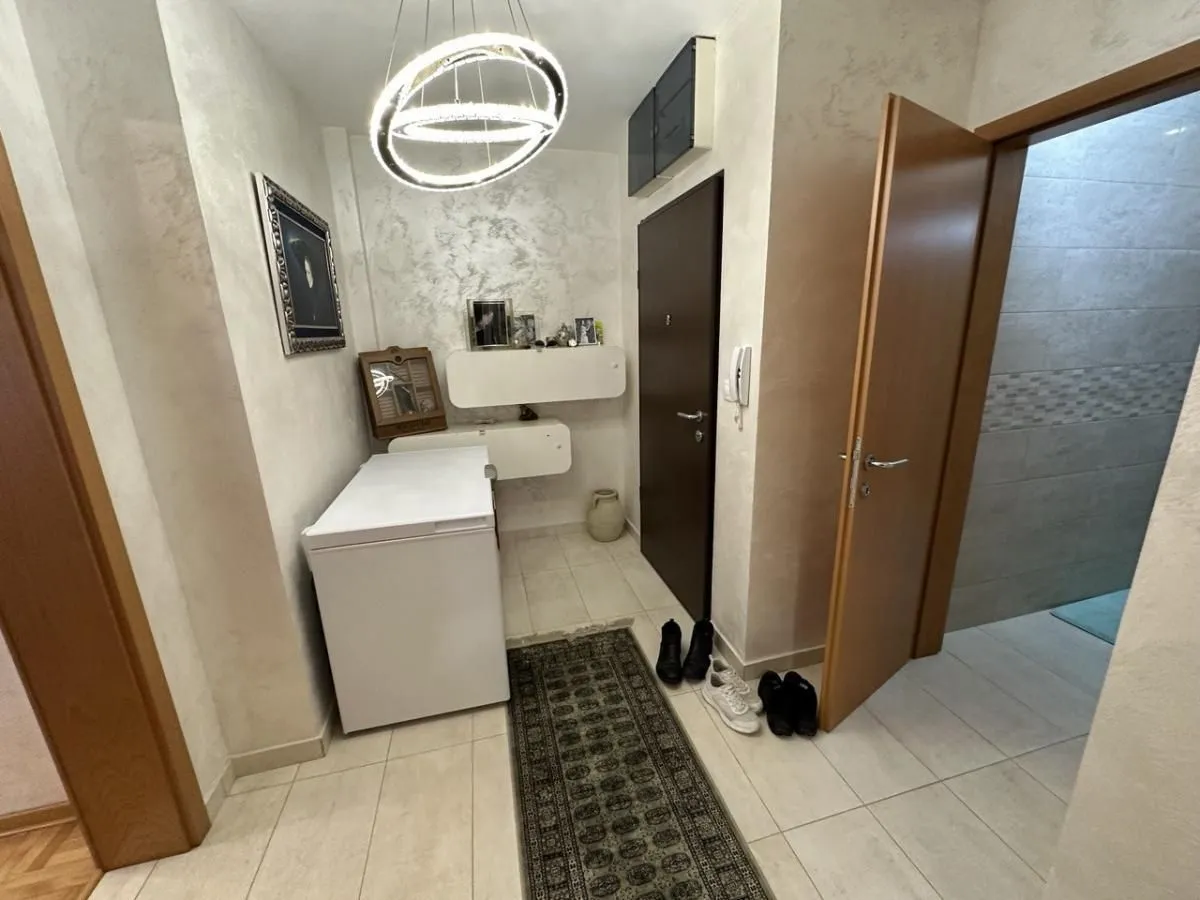 Prodaja, dvosoban stan, 90m², Budva, Crna Gora