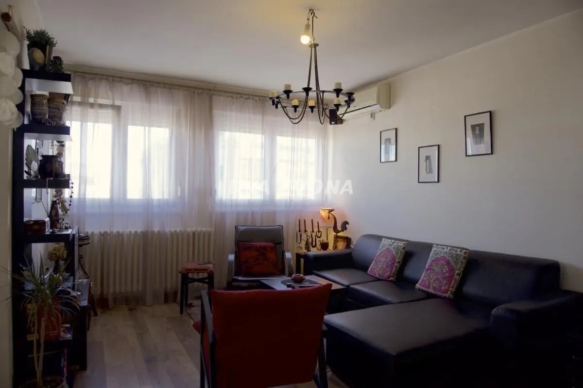 Prodaja, dvosoban stan, 55m², Bulevar Oslobodjenja, Novi Sad Sve Podlokacije