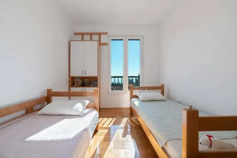 Sale, two bedroom apartment, 69m², Bečići, Budva - image 9