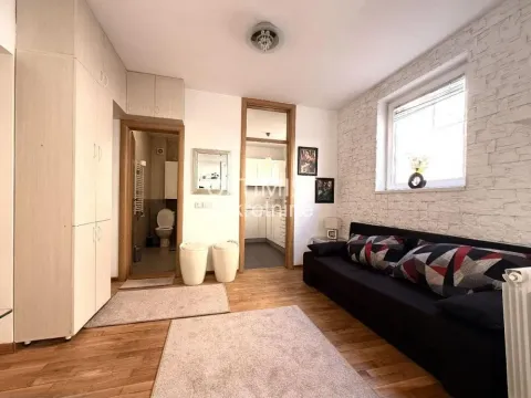 Rent, one bedroom apartment, 35m², Lekino Brdo, Voždovac Sve Podlokacije - image 2