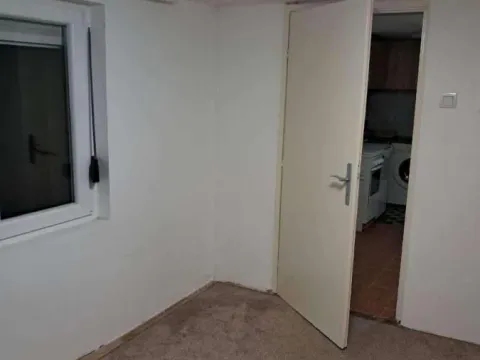 Izdavanje, jednosoban stan, 22m², Petrovaradin, Novi Sad - image 2