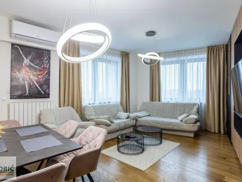 Prodaja, trosoban stan, 92m², Savski Venac, Beograd - image 1