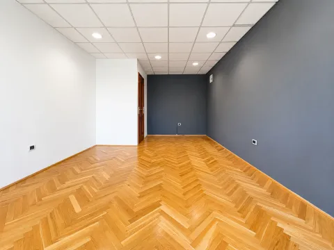 Rent, office space, 30m², Preko Morače, Podgorica - image 2