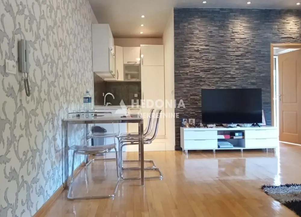 Sale, two bedroom apartment, 55m², Slavujev Venac, Zvezdara Sve Podlokacije