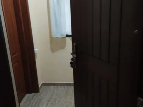 Izdavanje, garsonjera, 40m², Stari Aerodrom, Podgorica - image 5