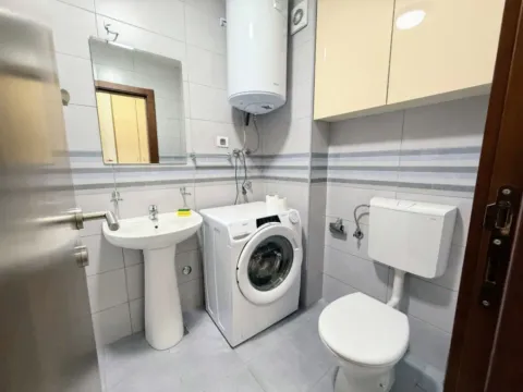 Izdavanje, jednosoban stan, 46m², Tuški Put, Podgorica - image 3