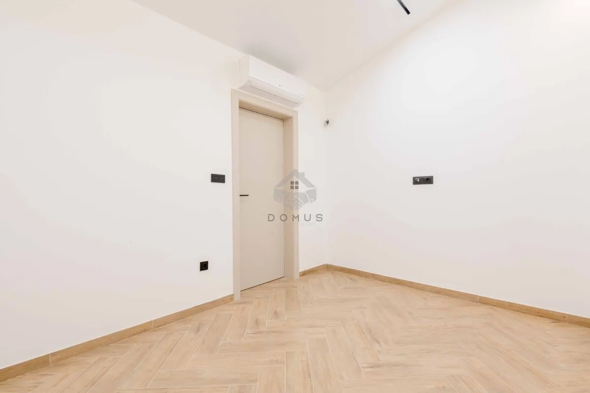 Sale, house, 240m², Kamenovo, Budva